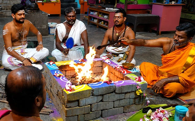 Live homam ritual